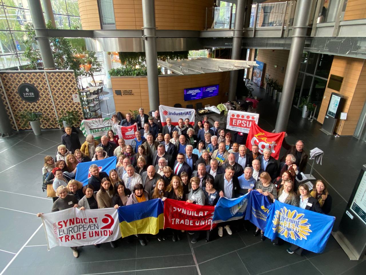 Відбувся профспілковий саміт на підтримку України
